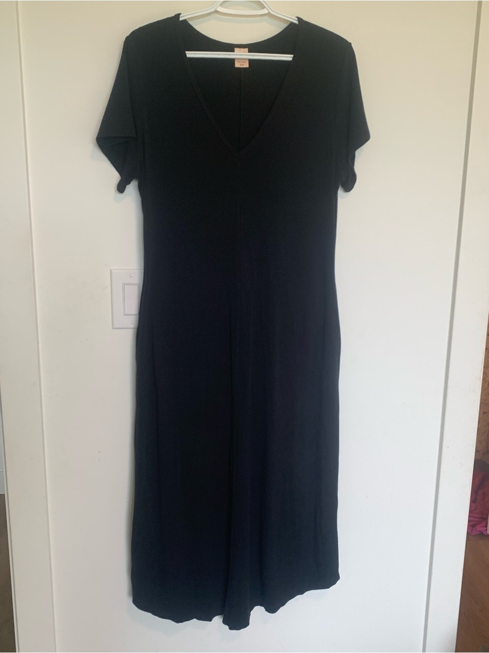 Smash + Tess Black V Neck Short Sleeve Maxi Dress Pockets Slit hem Size Medium
